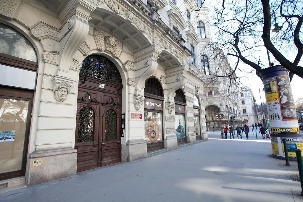 Agora Apartment Boedapest